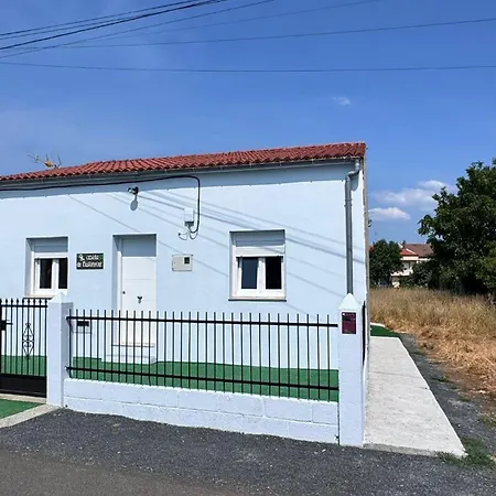 A Casina Do Castineiro, * Melide